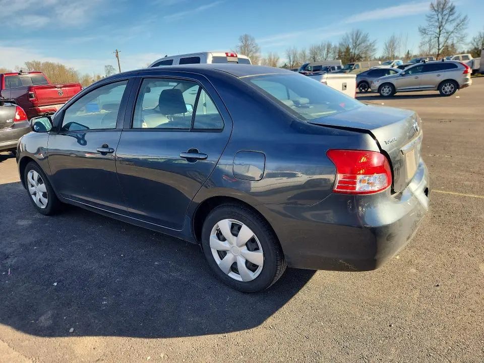 2010 TOYOTA YARIS BASE  