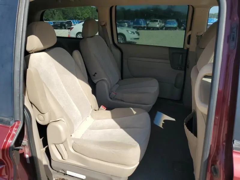 2011 KIA SEDONA LX  