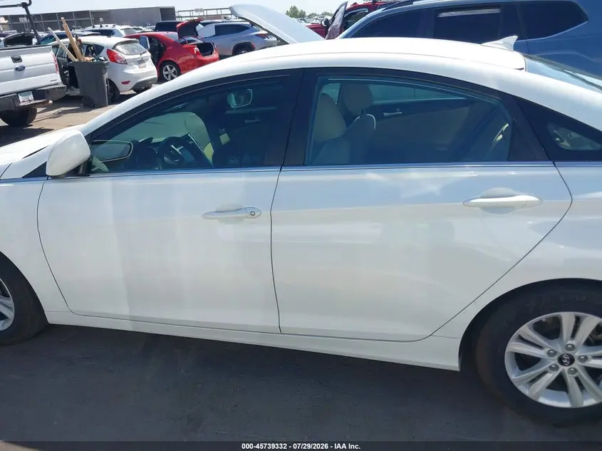 2013 HYUNDAI SONATA GLS