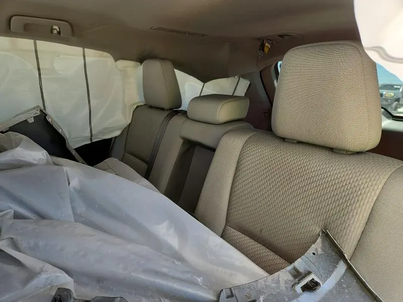 2016 TOYOTA HIGHLANDER LE  