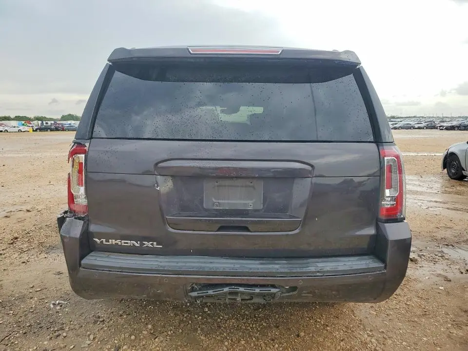 2017 GMC YUKON XL K1500 SLT  