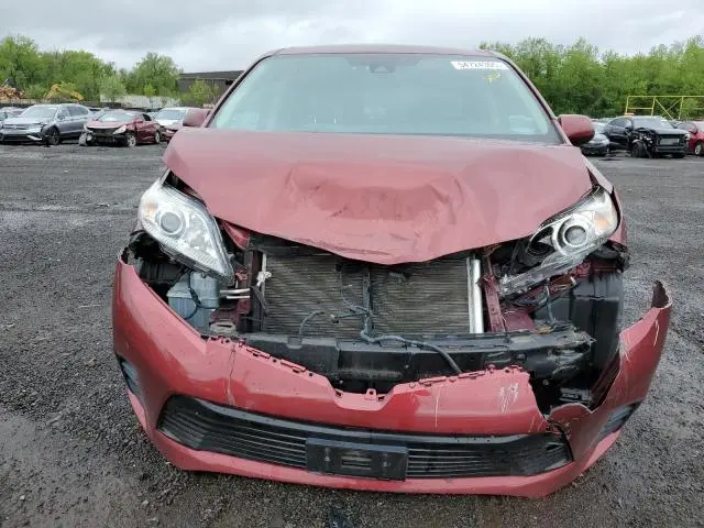 2019 TOYOTA SIENNA LE  