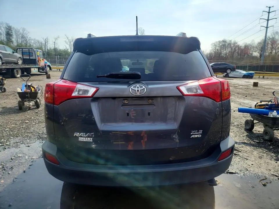 2015 TOYOTA RAV4 XLE  