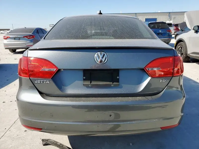2013 VOLKSWAGEN JETTA TDI  
