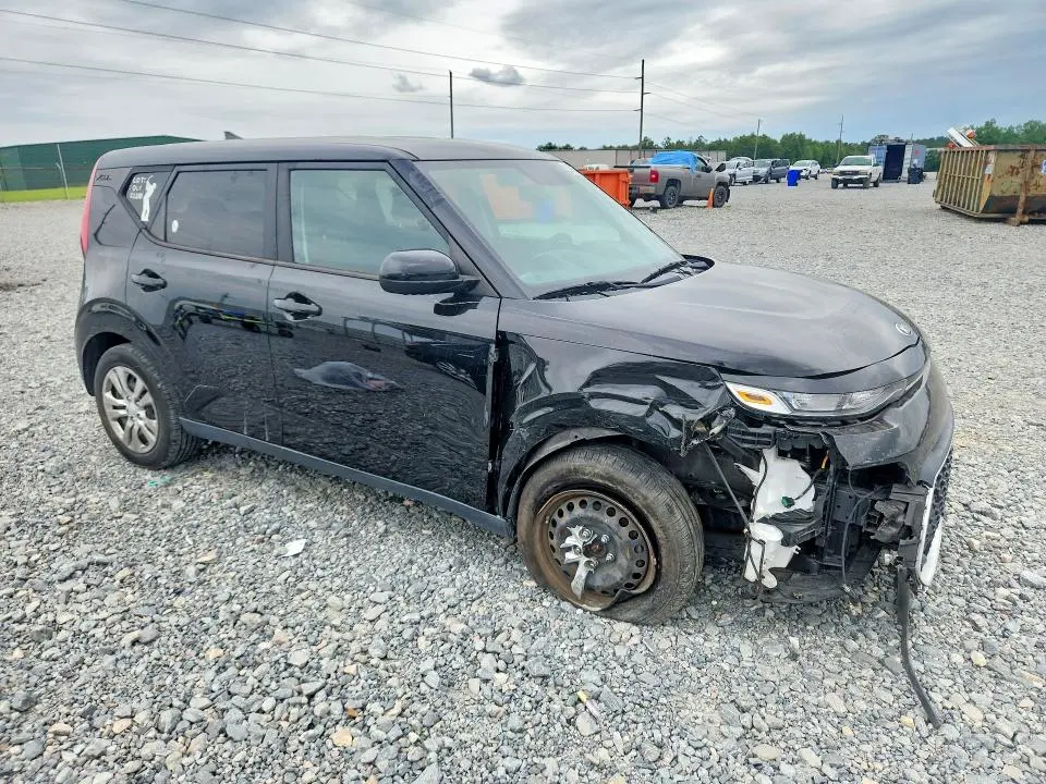 2021 KIA SOUL LX  