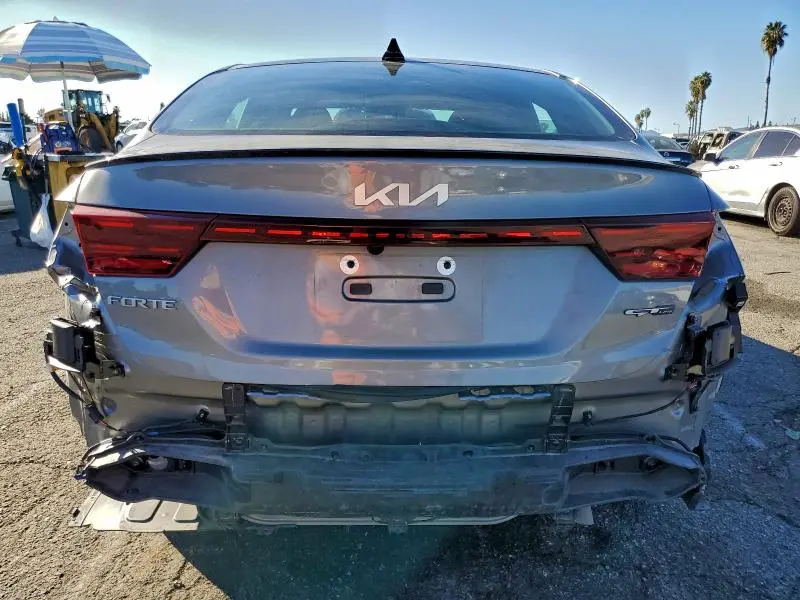 2024 KIA FORTE GT LINE  