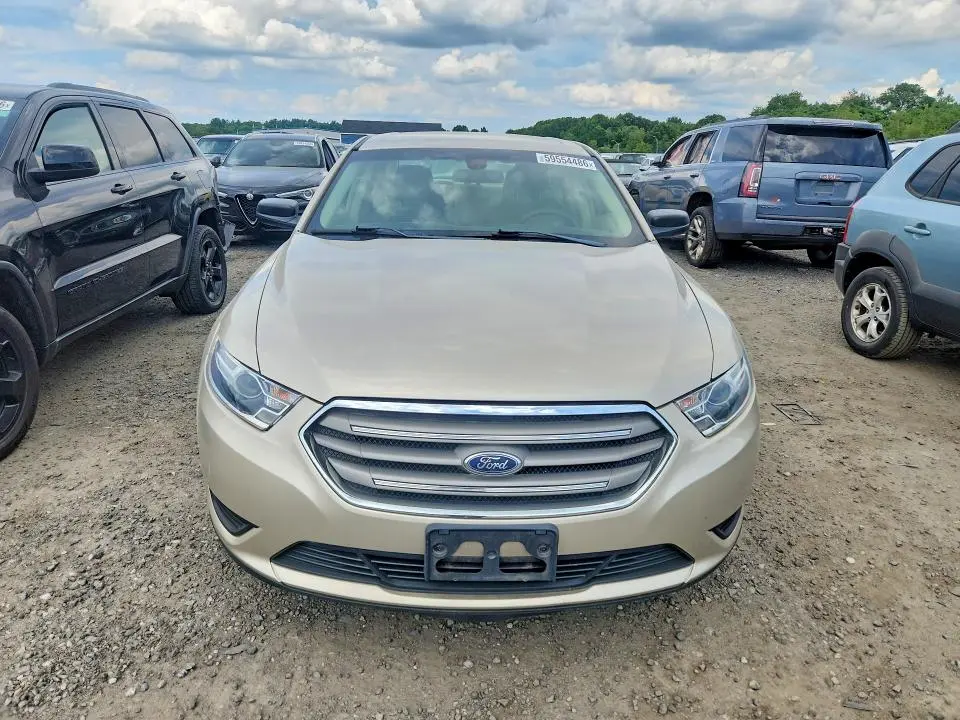 2018 FORD TAURUS SE  