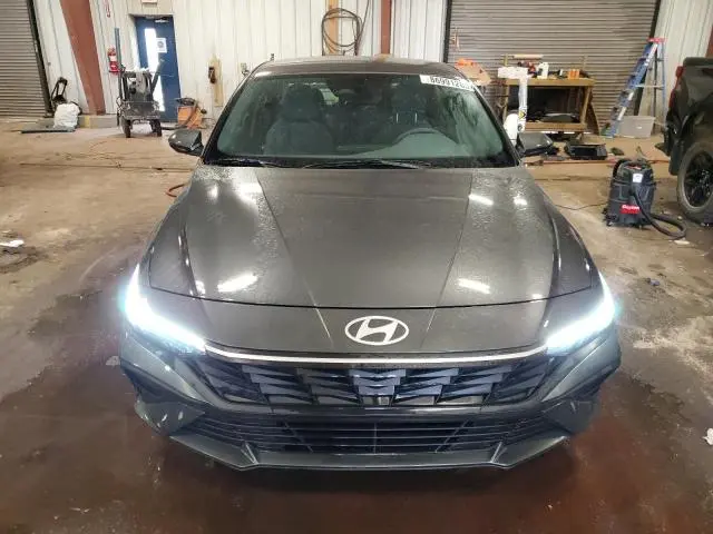 2024 HYUNDAI ELANTRA SE  