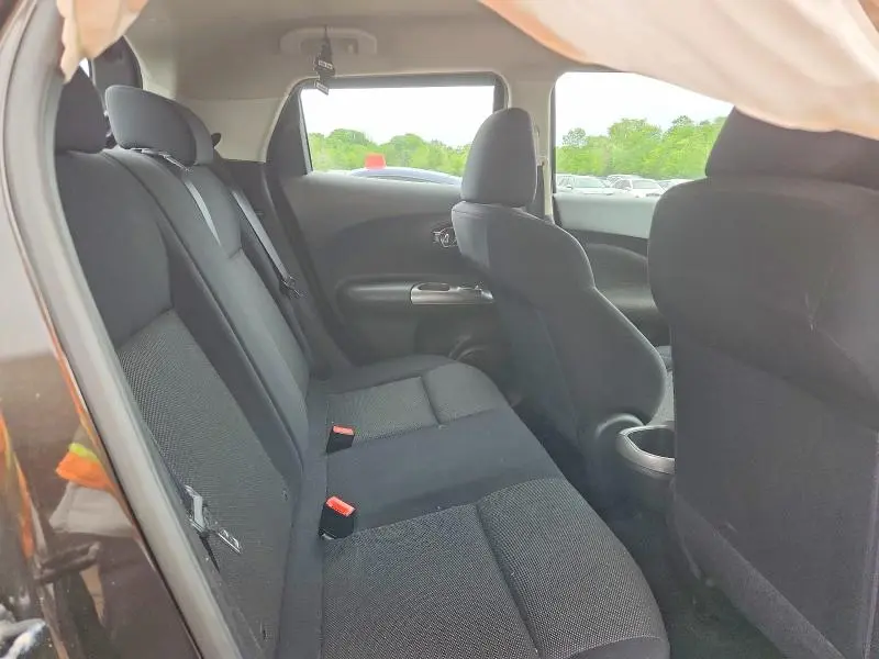 2011 NISSAN JUKE S  