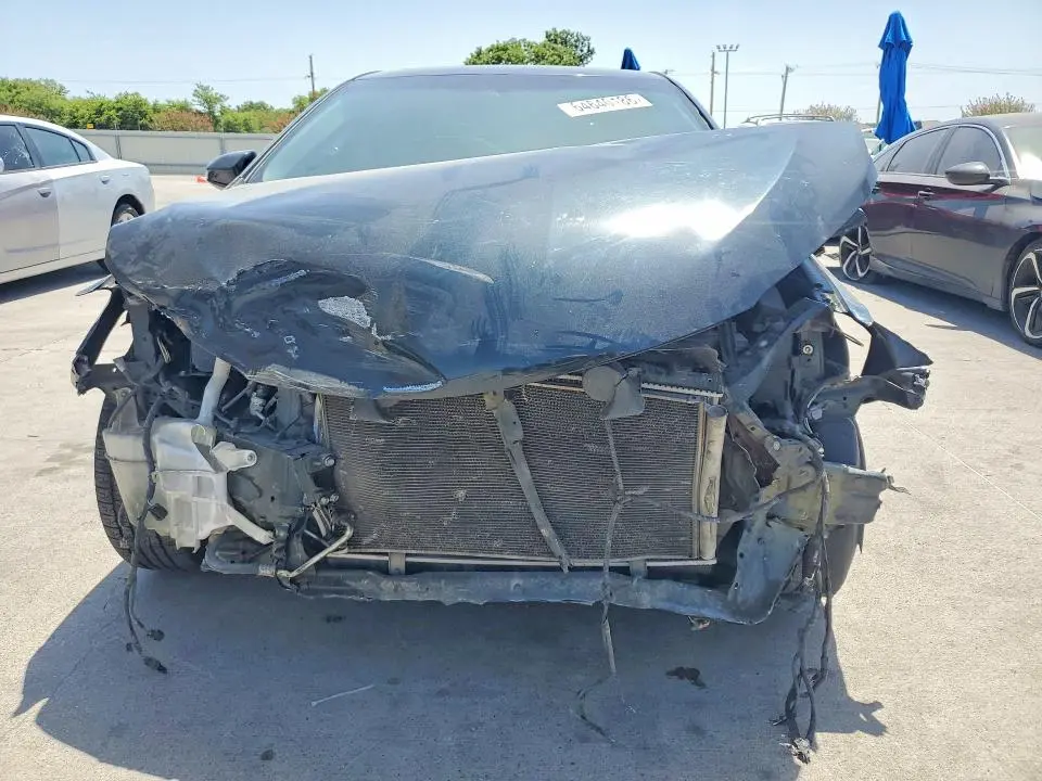 2015 TOYOTA CAMRY SE  