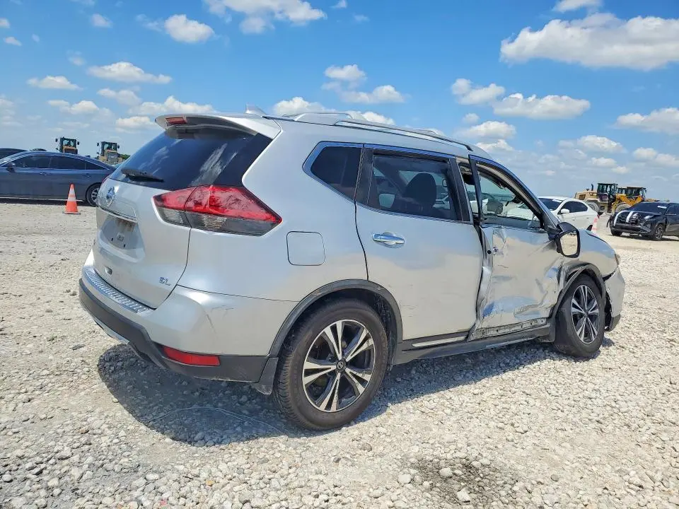 2017 NISSAN ROGUE SL  