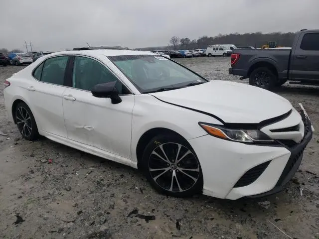 2020 TOYOTA CAMRY SE  