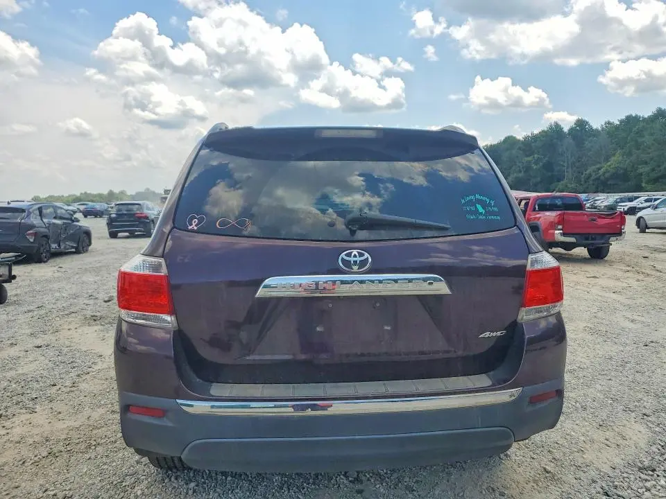 2013 TOYOTA HIGHLANDER LIMITED  