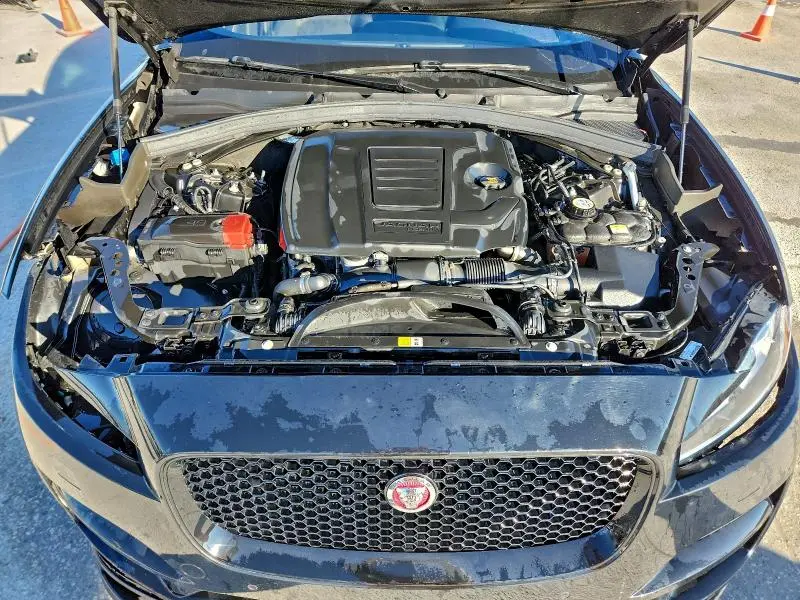 2020 JAGUAR F-PACE PREMIUM  