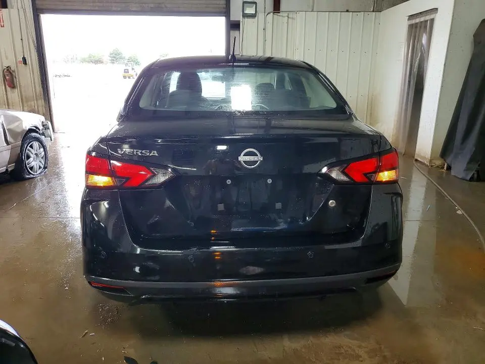 2023 NISSAN VERSA S  