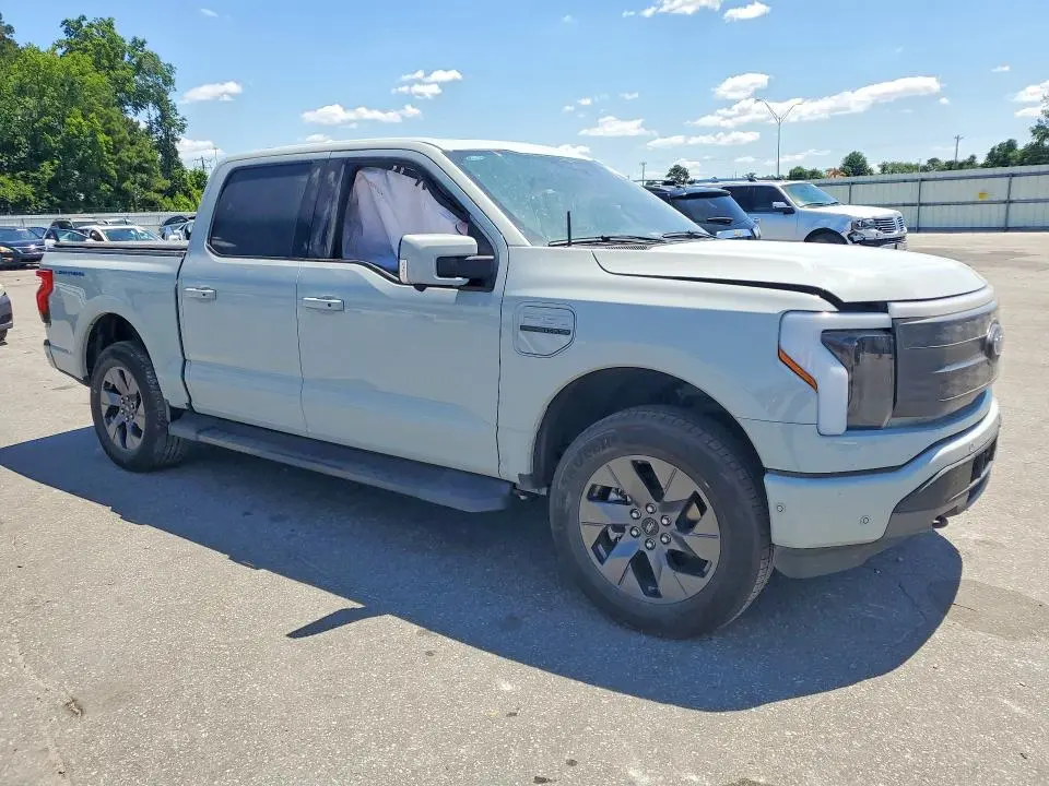 2023 FORD F150 LIGHTNING PRO  