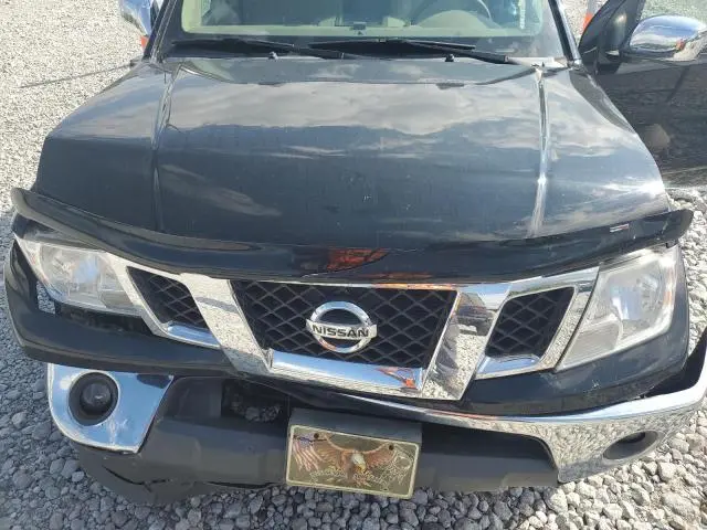 2010 NISSAN FRONTIER CREW CAB SE  