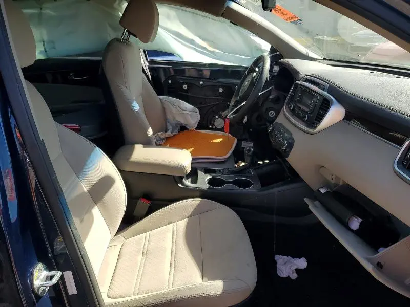 2017 KIA SORENTO LX V6  