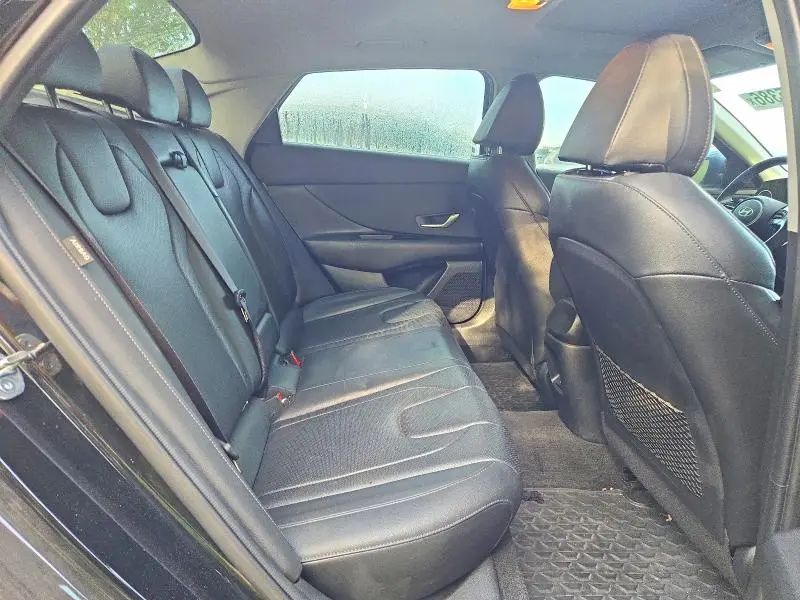 2024 HYUNDAI ELANTRA LUXURY  