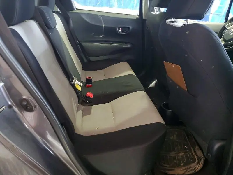 2013 TOYOTA YARIS 5-DOOR LE  