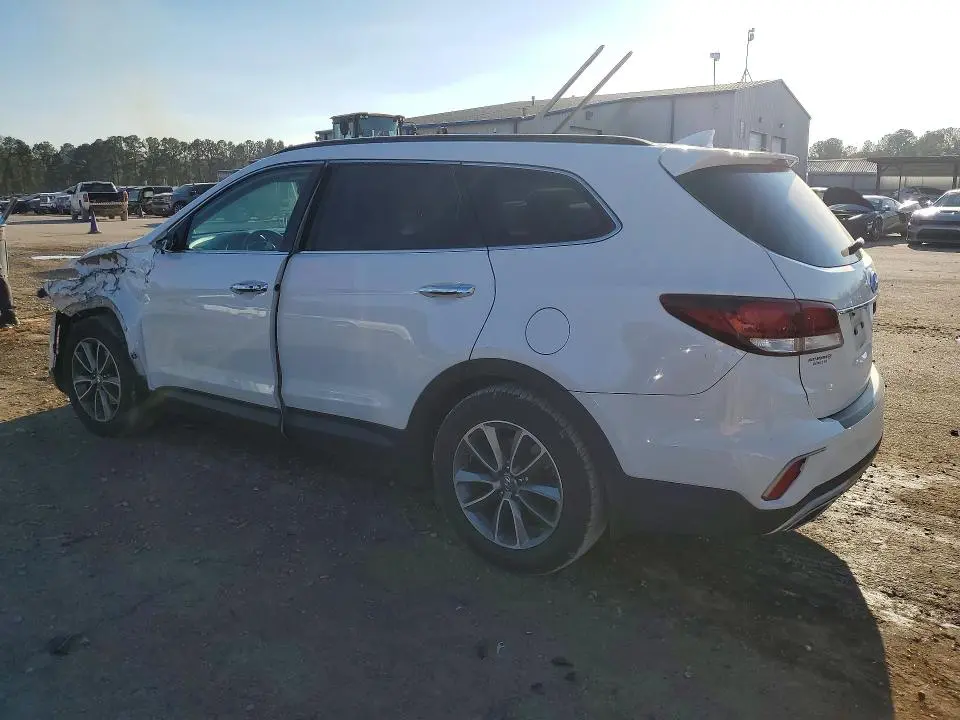 2018 HYUNDAI SANTA FE SE  