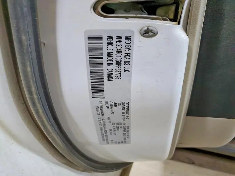 2023 CHRYSLER VOYAGER LX  