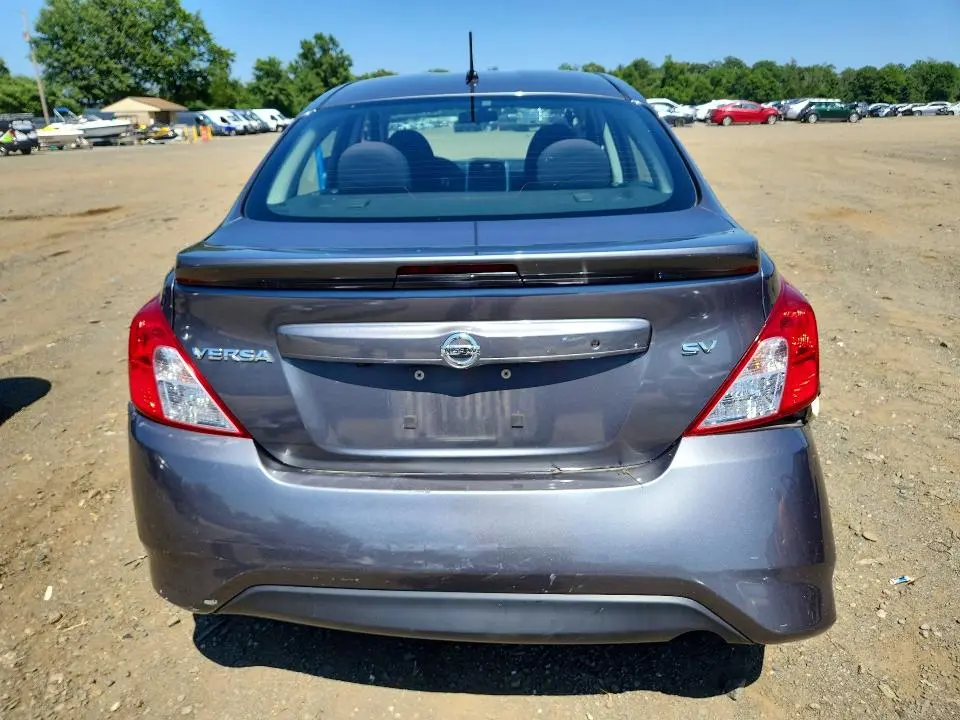 2019 NISSAN VERSA SV  