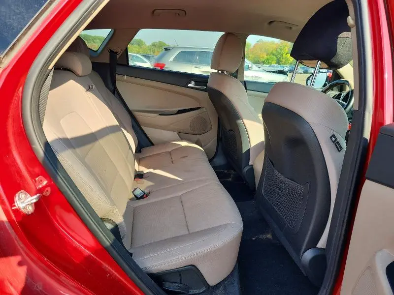 2021 HYUNDAI TUCSON SE  