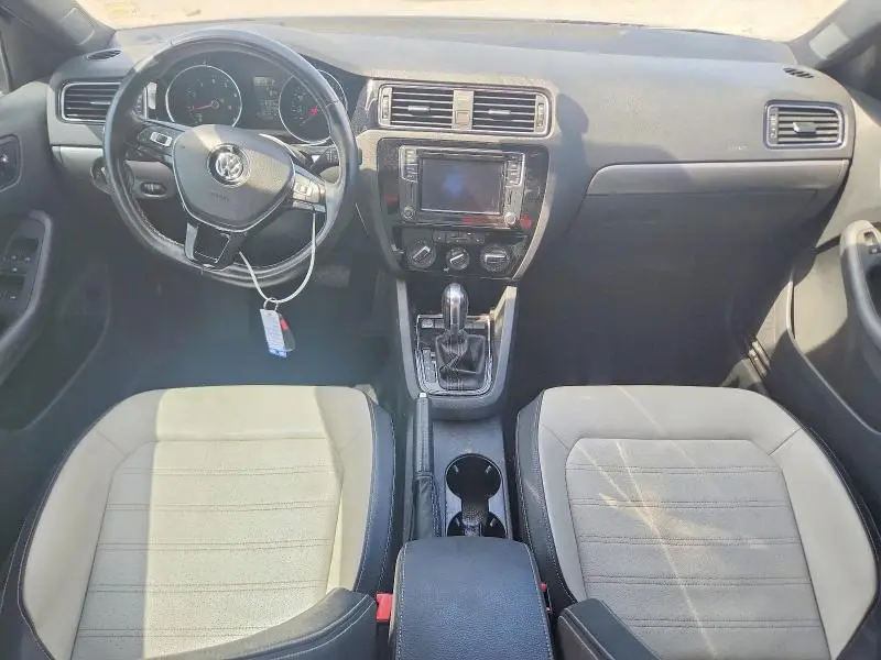 2016 VOLKSWAGEN JETTA SPORT  