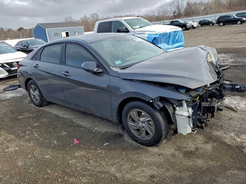 2024 HYUNDAI ELANTRA SE  