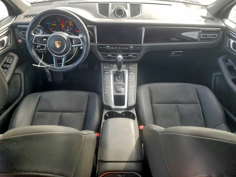 2019 PORSCHE MACAN   
