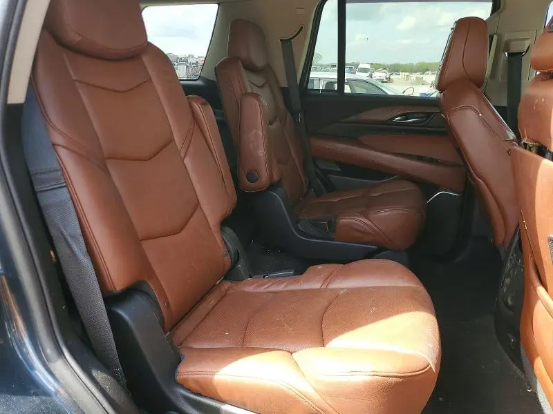 2019 CADILLAC ESCALADE LUXURY  