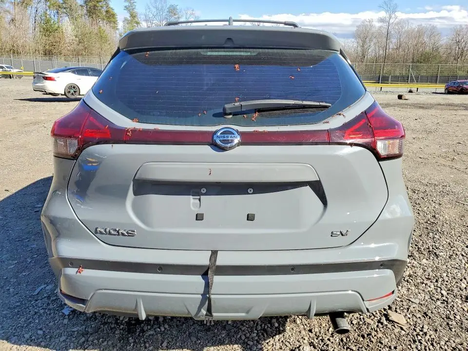 2021 NISSAN KICKS SV  