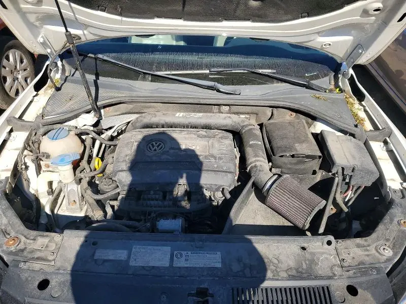 2014 VOLKSWAGEN PASSAT SE  
