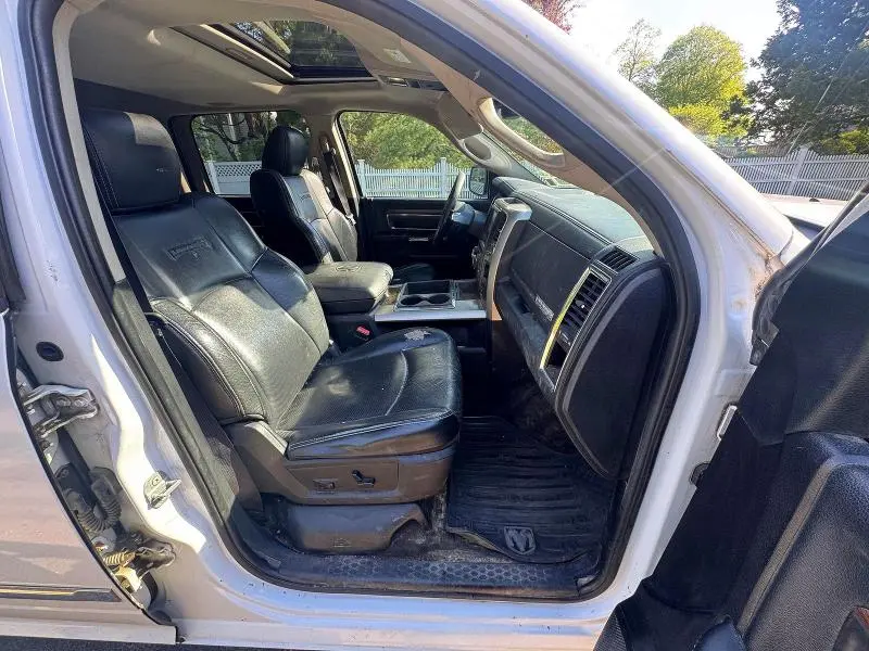 2015 RAM 1500 LARAMIE  