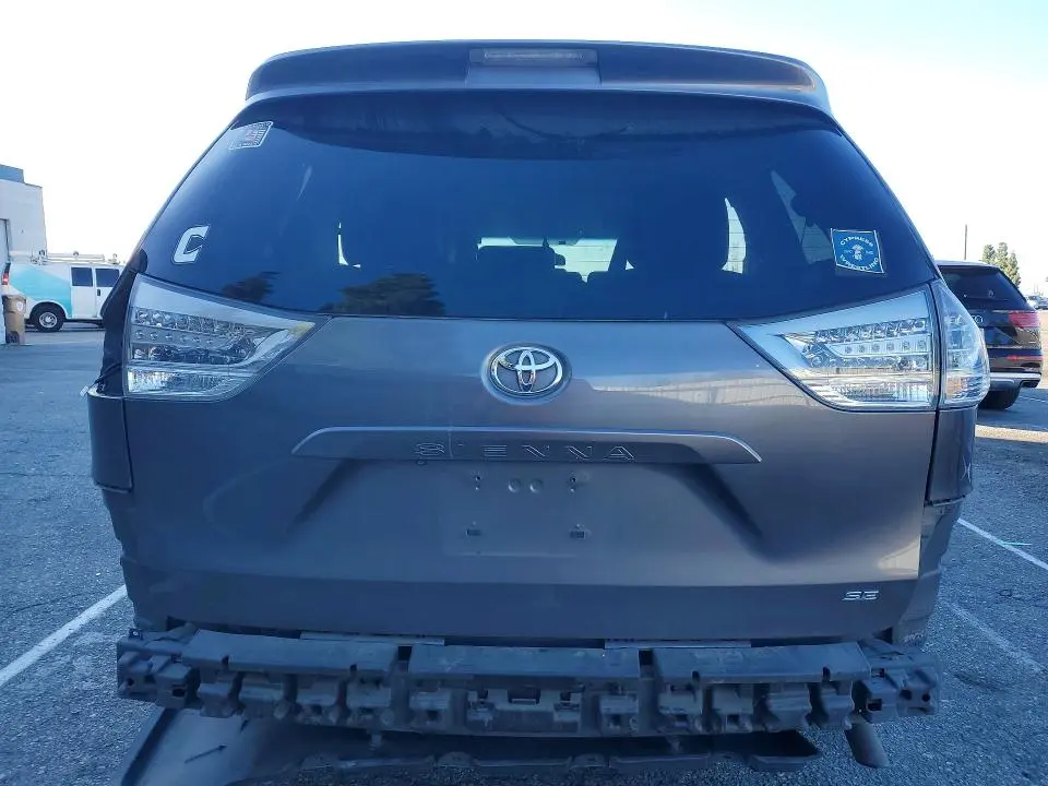 2015 TOYOTA SIENNA SPORT  