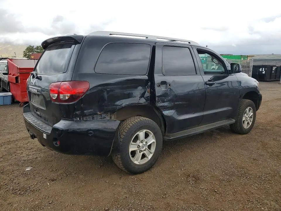 2018 TOYOTA SEQUOIA SR5  