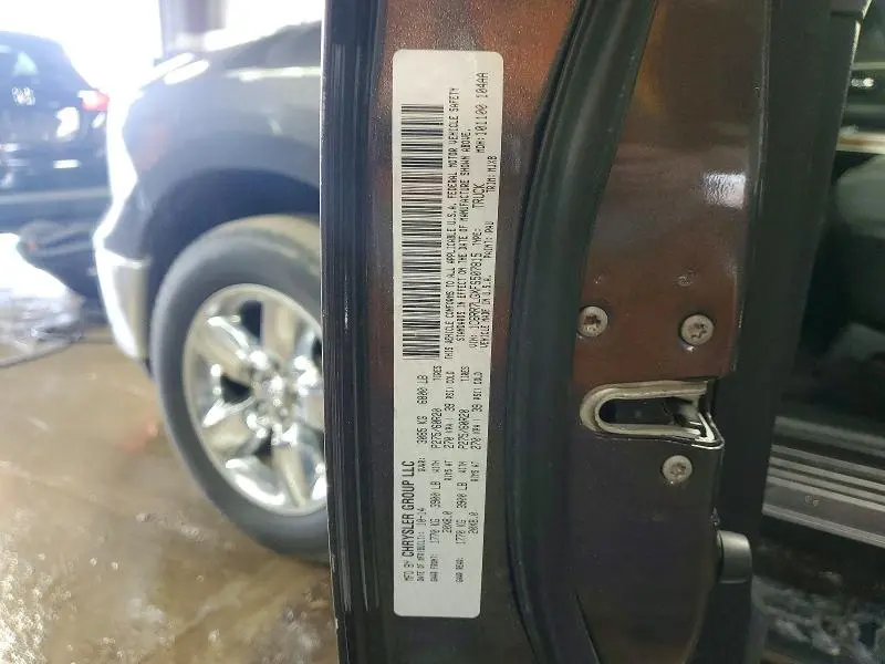 2015 RAM 1500 SLT  