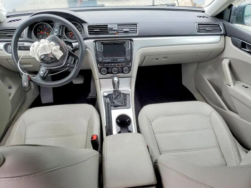 2019 VOLKSWAGEN PASSAT WOLFSBURG  
