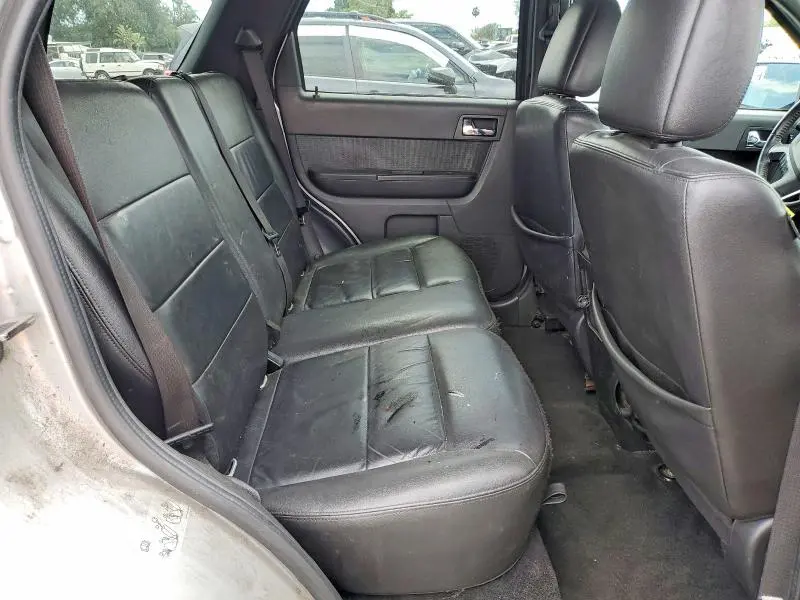 2010 FORD ESCAPE LIMITED  