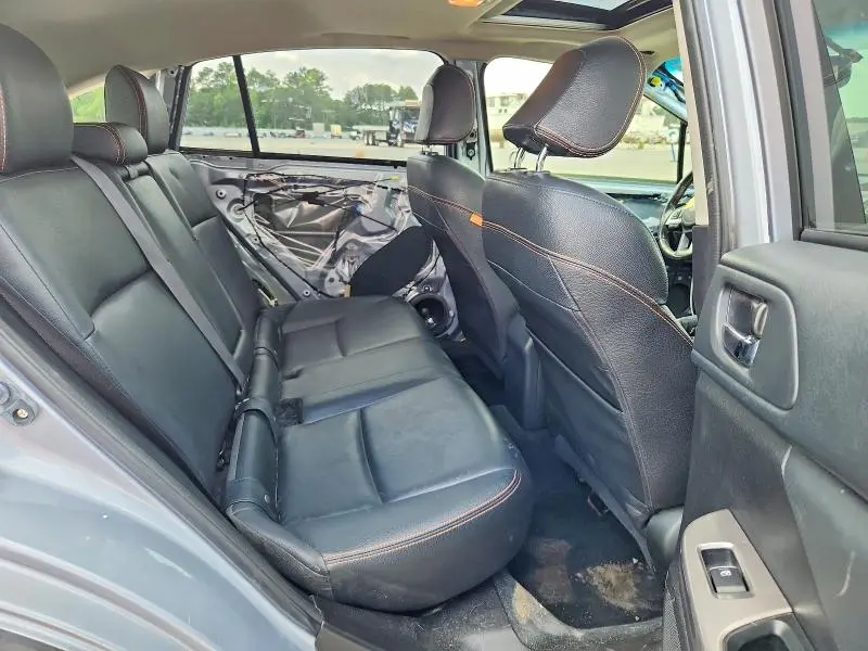2016 SUBARU CROSSTREK LIMITED  