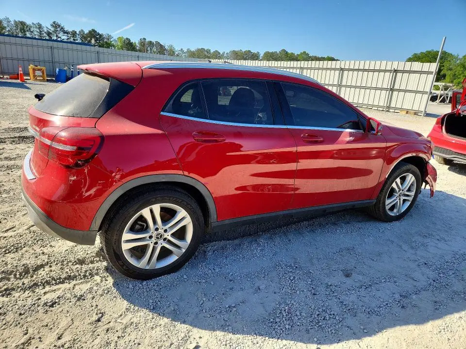 2020 MERCEDES-BENZ GLA 250  