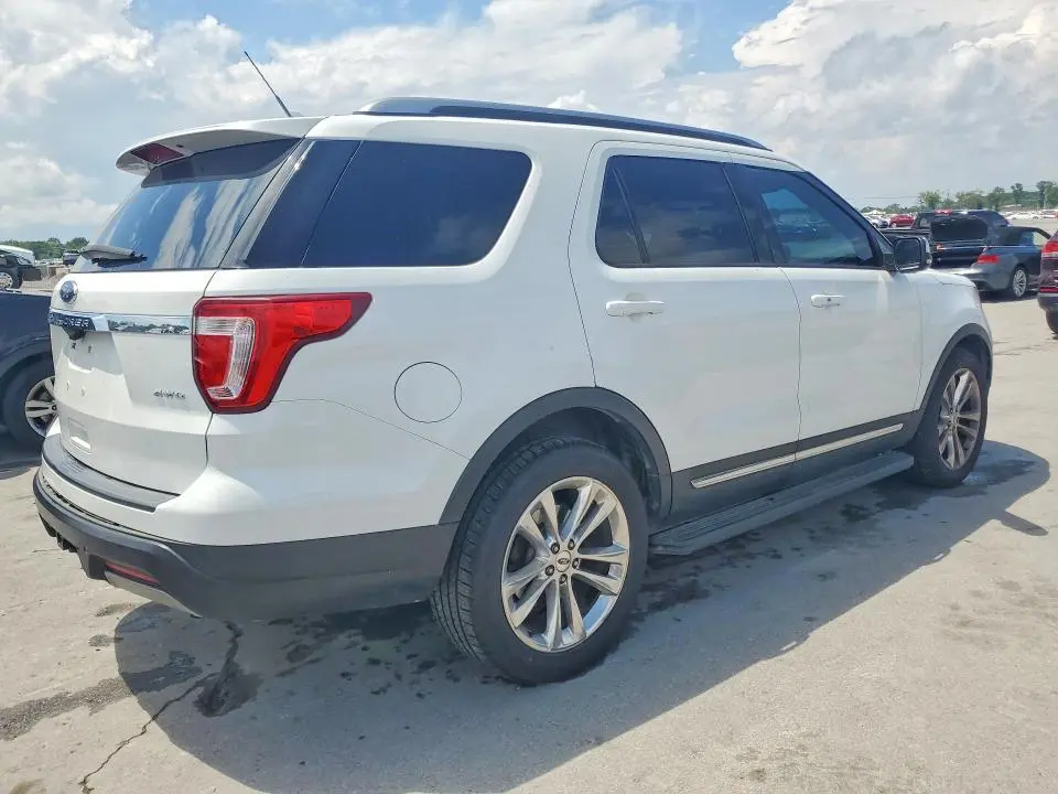 2019 FORD EXPLORER XLT  