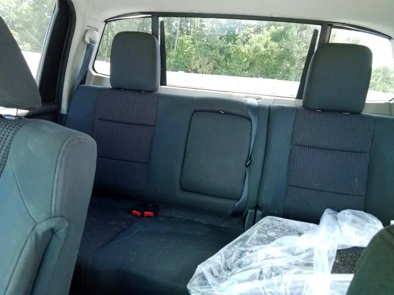 2015 NISSAN TITAN SV  