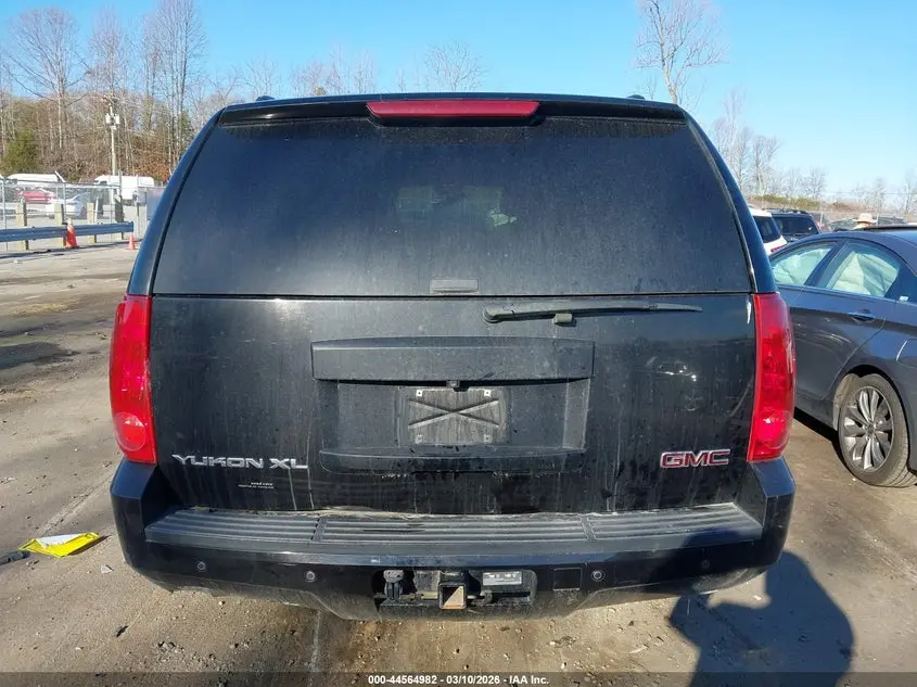 2013 GMC YUKON XL 1500 SLT