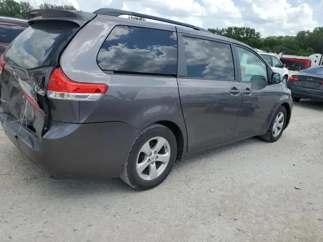2012 TOYOTA SIENNA LE  