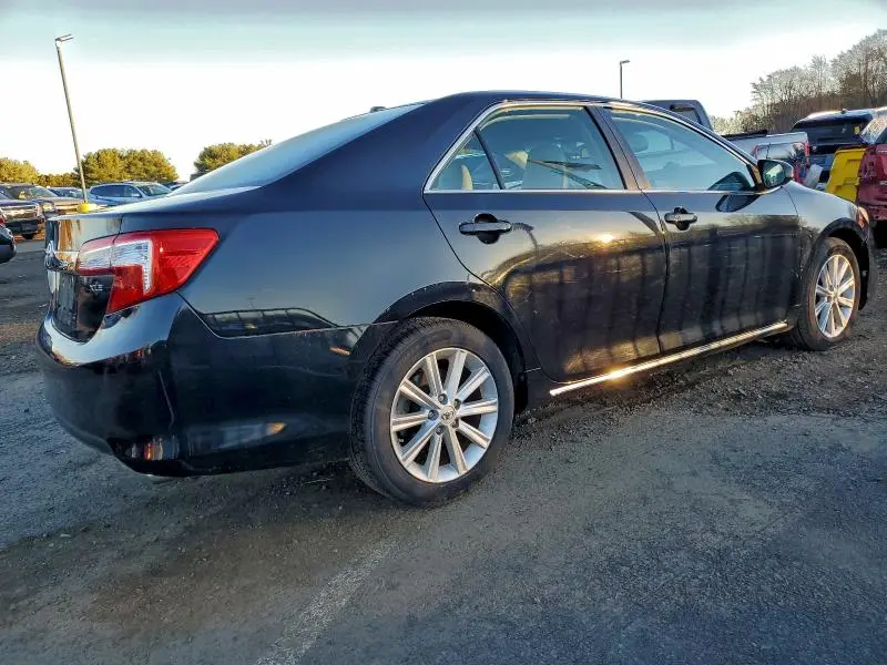 2014 TOYOTA CAMRY SE  