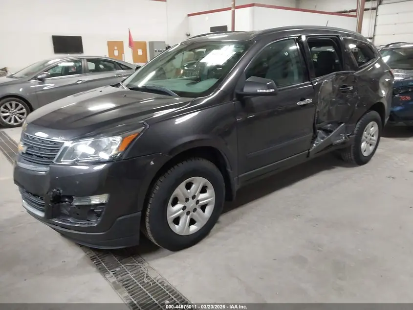 2014 CHEVROLET TRAVERSE LS