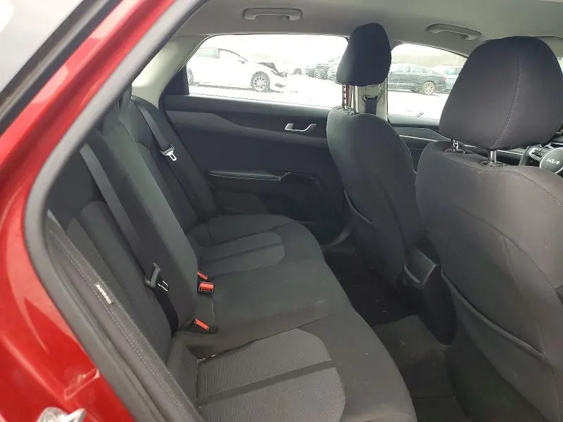 2022 KIA K5 LX  