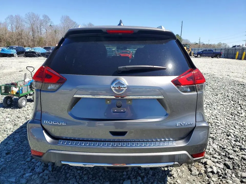 2017 NISSAN ROGUE SV  